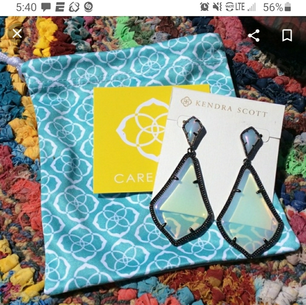 ISO In search of Kendra Scott Oplite Alexis